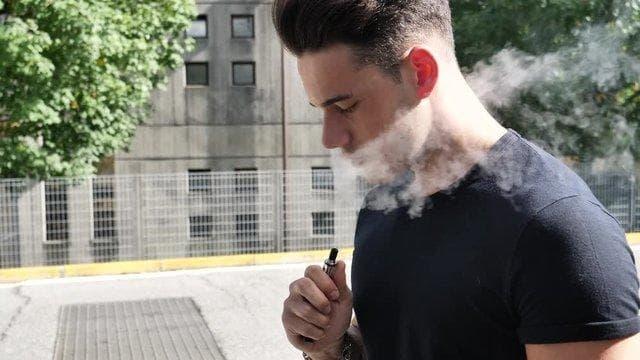 Vape Shop prezentuje napój chłodzący idealny na upalne dni — przegląd smaków i porady zakupowe